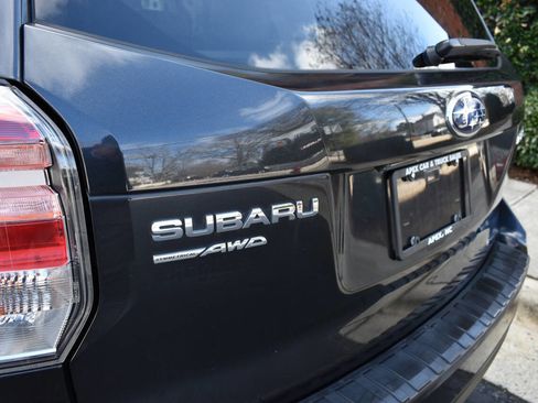 Used 2018 Subaru Forester 2.5i Premium w/ All-Weather Package image 31