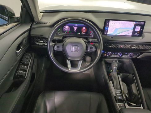 Used 2023 Honda Accord Touring image 17