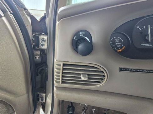 Used 1999 Buick Century Limited FWD image 15