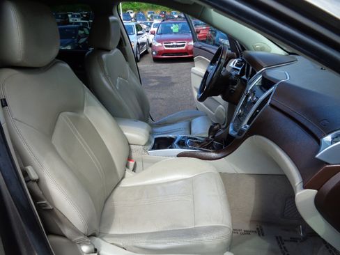 Used 2011 Cadillac SRX Luxury image 19