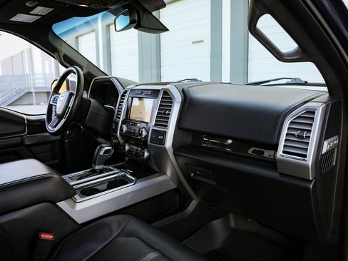 Used 2016 Ford F150 Platinum w/ Equipment Group 701A Luxury image 20