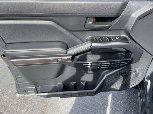 Used 2025 Toyota 4Runner TRD Sport image 25