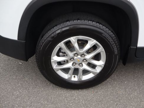 Used 2023 Chevrolet Traverse LS w/ Safety Package FWD image 41