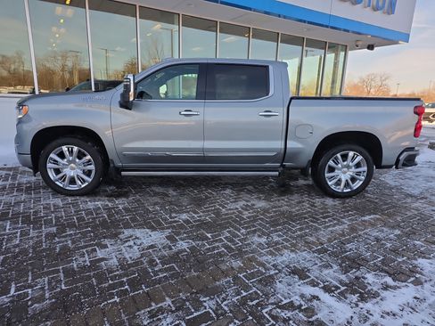 Used 2024 Chevrolet Silverado 1500 High Country w/ High Country Premium Package image 2