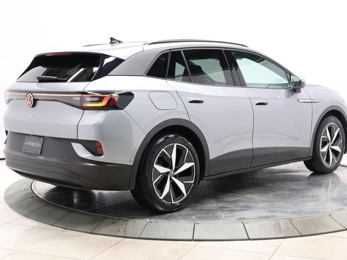 Used 2023 Volkswagen ID.4 Pro S Plus RWD image 4