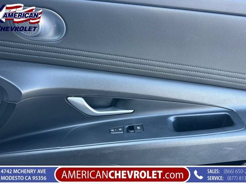 Used 2025 Hyundai Elantra SEL FWD image 22
