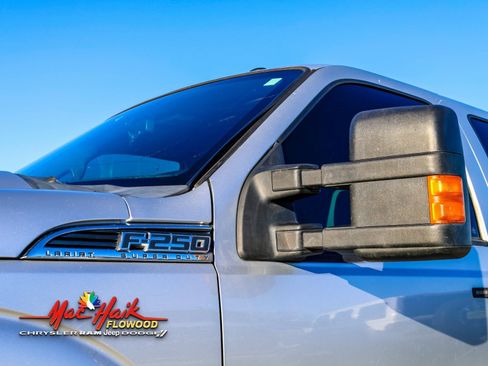 Used 2011 Ford F250 Lariat w/ Lariat Interior Pkg image 3