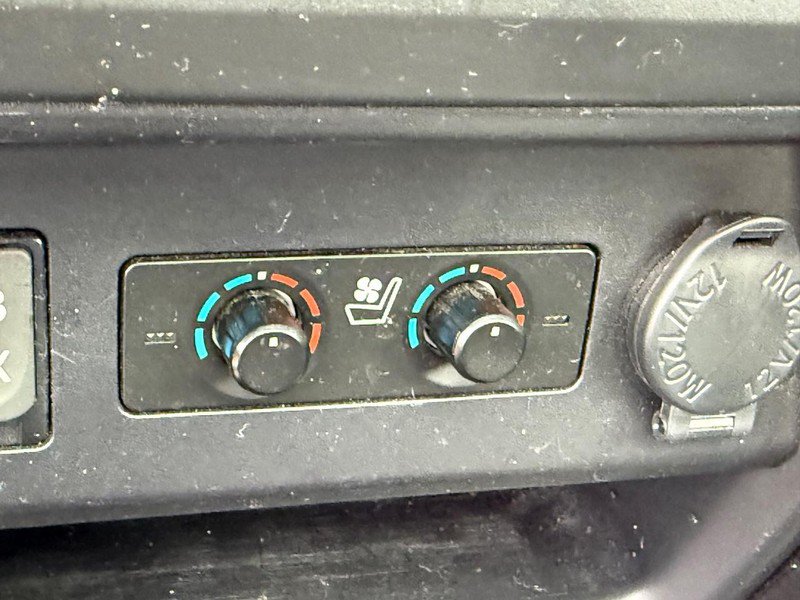 Used 2019 Toyota 4Runner Limited AWD/4WD image 26