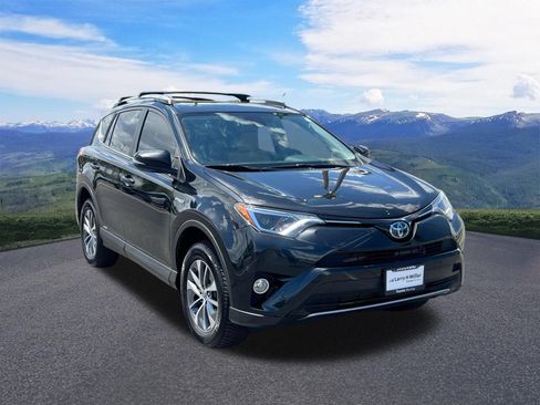 Used 2018 Toyota RAV4 XLE w/ Convenience Package AWD/4WD image 8