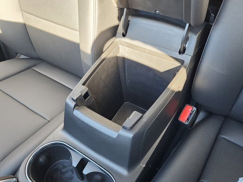 New 2026 GMC Canyon Elevation w/ Convenience Package image 36