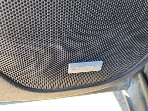 Certified 2023 GMC Acadia SLT image 17