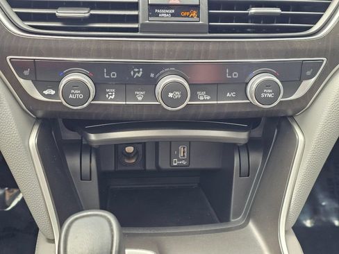 Used 2018 Honda Accord EX-L image 31