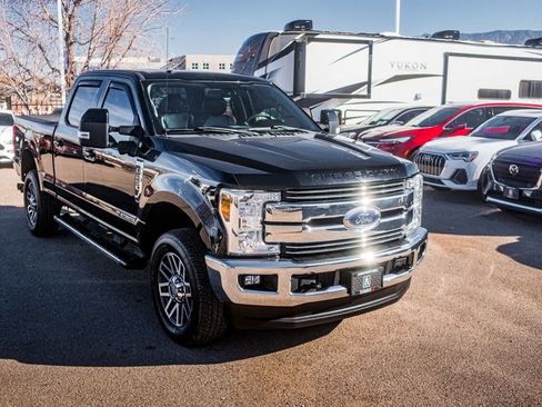 Used 2018 Ford F250 Lariat w/ Lariat Ultimate Package image 9
