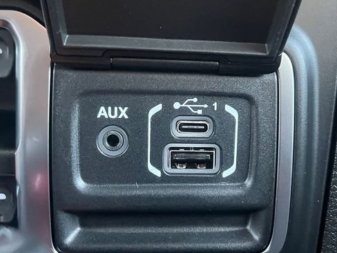 New 2025 Jeep Gladiator Rubicon image 6