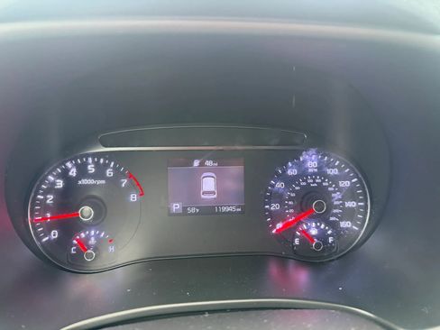 Used 2021 Kia Soul LX FWD image 17