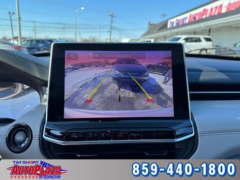 Used 2025 Jeep Compass Limited image 28