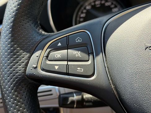 Used 2016 Mercedes-Benz C 300 4MATIC Sedan image 34