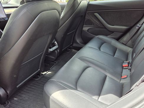 Used 2018 Tesla Model 3 Long Range image 11