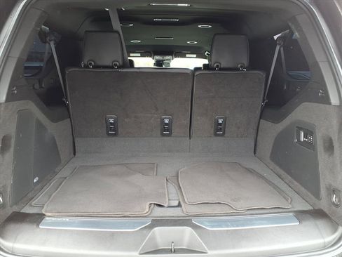 Certified 2023 Cadillac Escalade ESV Luxury image 12