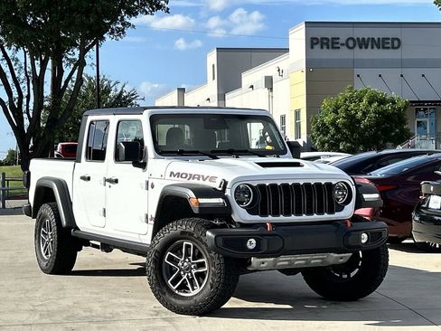Used 2026 Jeep Gladiator Mojave AWD/4WD image 1