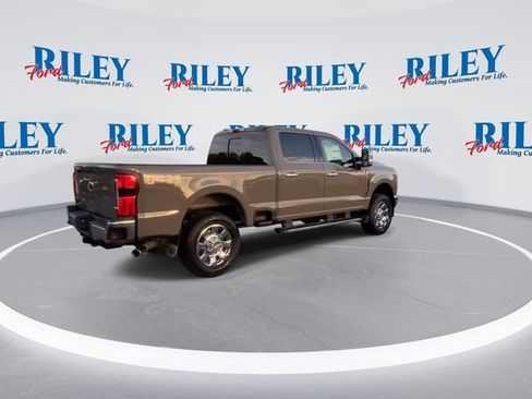 New 2026 Ford F350 Lariat w/ Lariat Premium Package image 8