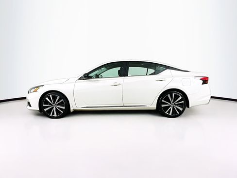 Used 2019 Nissan Altima 2.5 SR w/ SR Premium Package FWD image 4