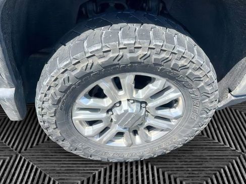 Used 2021 GMC Sierra 3500 Denali w/ Denali Ultimate Package image 9