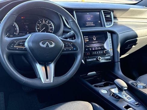 Certified 2022 INFINITI QX50 Luxe w/ Appearance Package image 2