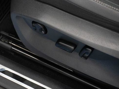 Used 2023 Volkswagen Tiguan SE R-Line FWD image 15