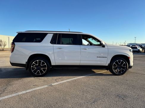 Used 2021 Chevrolet Suburban RST w/ Luxury Package image 8