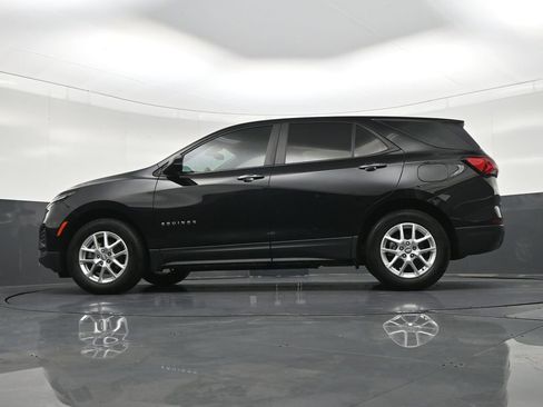 Used 2023 Chevrolet Equinox LS FWD image 24
