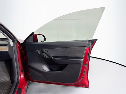 Used 2020 Tesla Model Y Long Range image 32