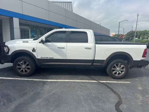Used 2021 RAM 2500 Limited AWD/4WD image 3