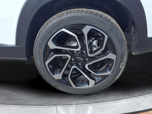 New 2026 Chevrolet Trax RS w/ Driver Confidence Package FWD image 17