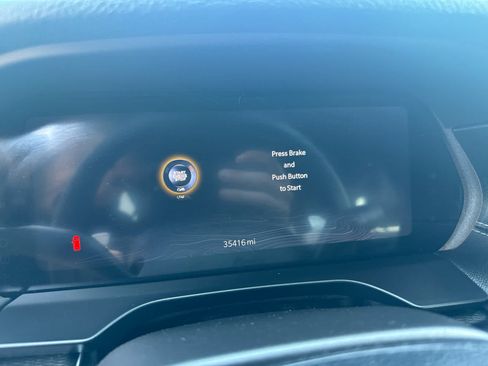 Used 2025 Jeep Grand Cherokee L Laredo RWD image 8