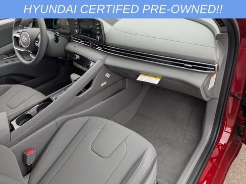 Used 2025 Hyundai Elantra Hybrid FWD image 25