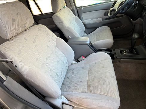 Used 2002 Toyota 4Runner SR5 image 13