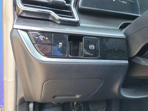Used 2023 Kia Sportage EX FWD image 22
