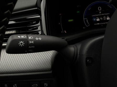 New 2026 Toyota Camry SE FWD image 33