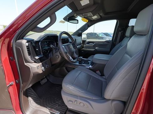 Used 2023 Chevrolet Silverado 1500 LTZ AWD/4WD image 16