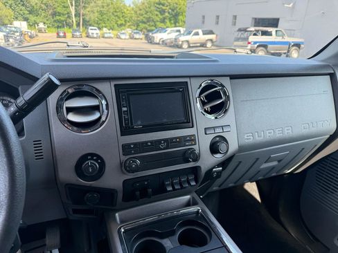 Used 2011 Ford F350 XLT w/ Chrome Pkg AWD/4WD image 34