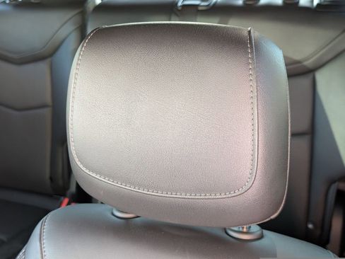 Certified 2022 Cadillac XT5 Premium Luxury w/ Technology Package image 16