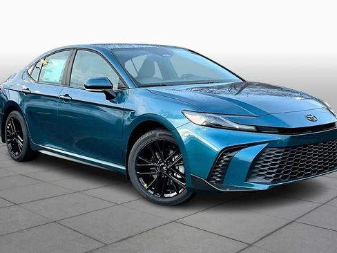 New 2026 Toyota Camry SE image 2