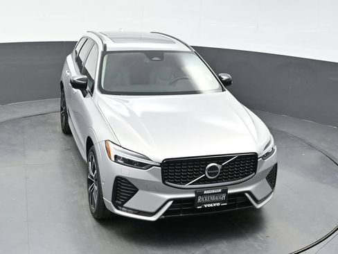 Used 2025 Volvo XC60 B5 Plus AWD/4WD image 31