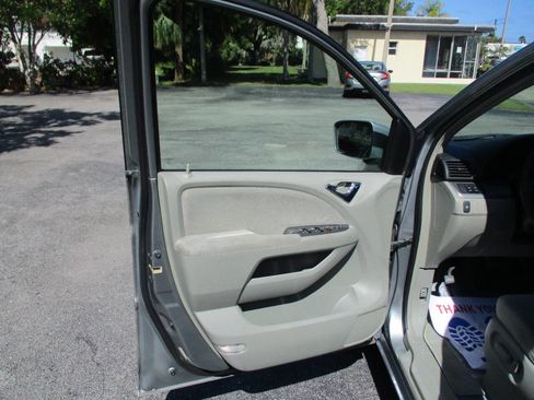 Used 2005 Honda Odyssey EX image 18