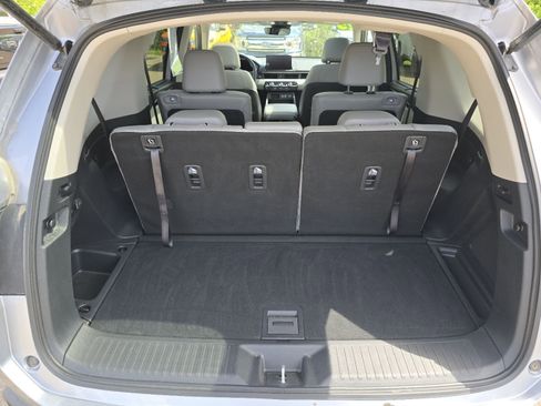 Used 2025 Honda Pilot Touring image 24