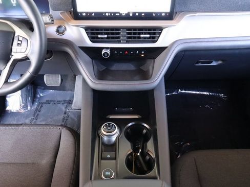 Used 2025 Ford Explorer Active RWD image 34