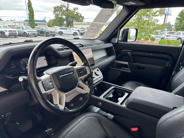 Used 2023 Land Rover Defender 130 SE AWD/4WD image 11
