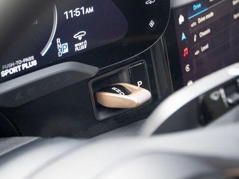 Certified 2025 Porsche Taycan 4S image 28