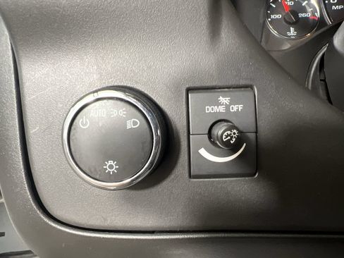 Used 2019 Chevrolet Express 2500 RWD image 16